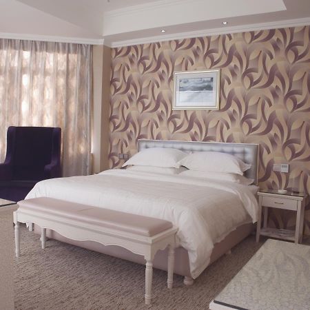 Xinyijia City Hotel Урумчи Экстерьер фото